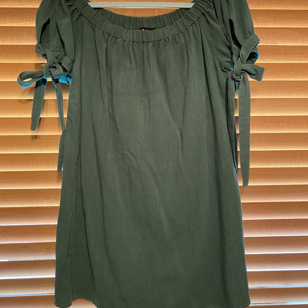Lulu’s Olive Off-shoulder Dress. size large.